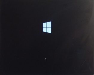 Долго запускается Windows 10 черный экран